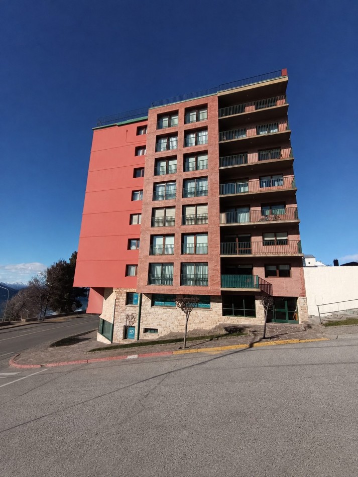 Departamento con vista al lago en Frey 22 