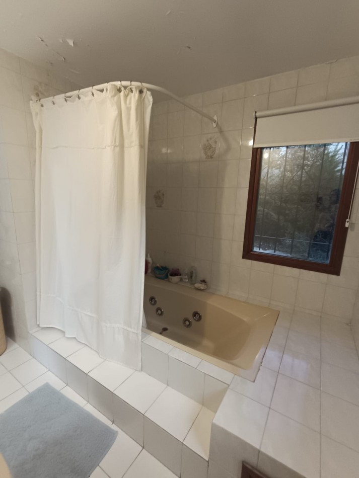 Casa en Jardin Botanico - Bajada del Parana al 200