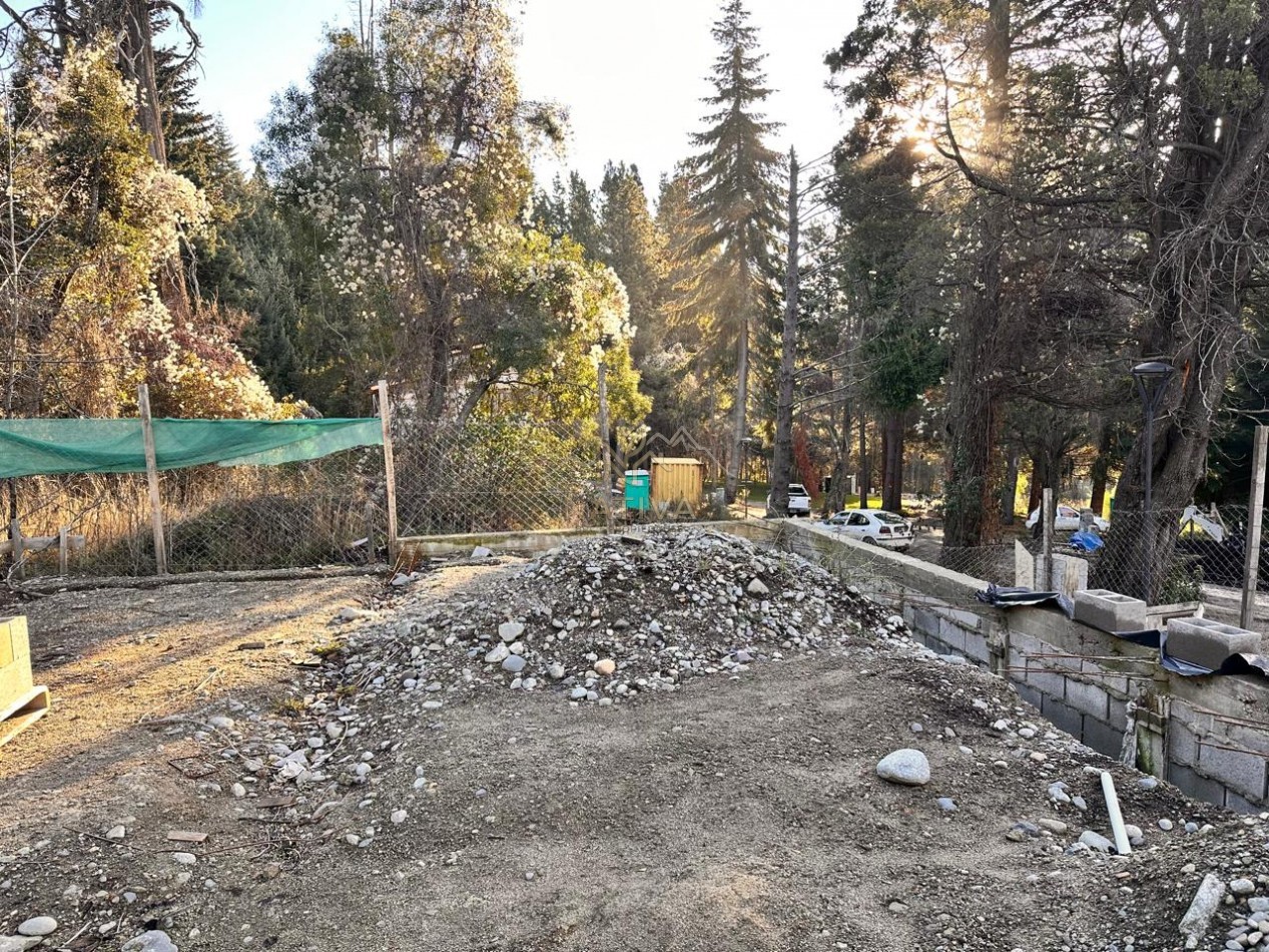 Terreno Barrio El Estribo - KM 1 Pioneros